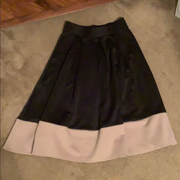 Fashion Magarjine Dresses & Skirts - Fashion Magarjine Black &  Tan colored skirt
